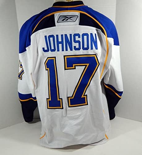 A St. Louis Blues Ryan Johnson 17 Játékban Használt Fehér Jersey DP12228 - Játék Használt NHL-Mezek